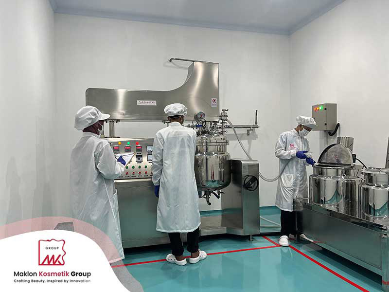 tim tangan ahli R&D maklon skincare